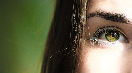 眼睛屈光是什么意思?屈光不正有哪些症状呢