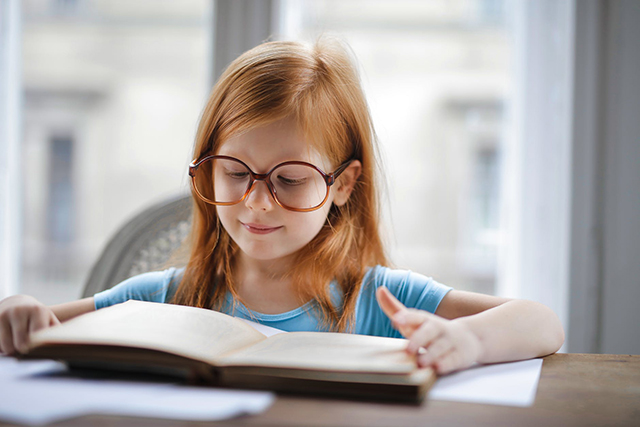 为什么近视学生要及时科学配镜？如何为孩子选择合适的眼镜？