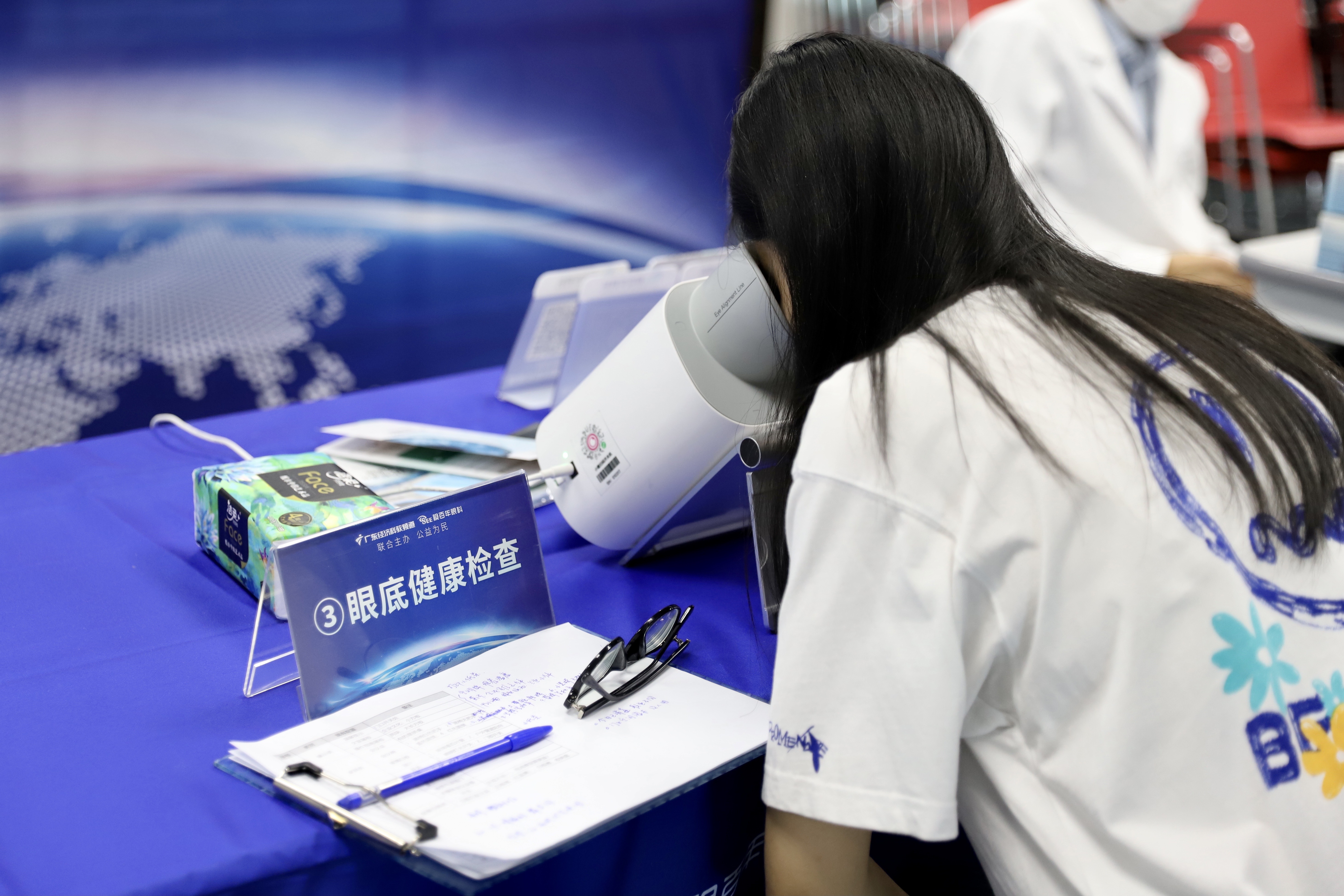 广州做近视手术，术前检查有几个项目？