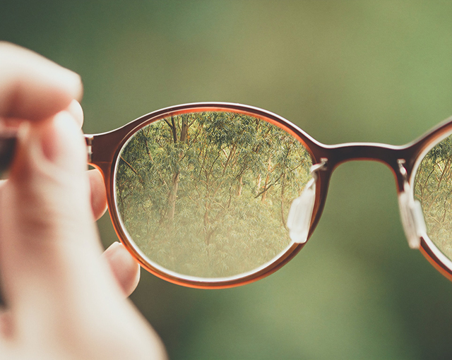 视百年眼科|近视的原因有哪些？要如何预防？